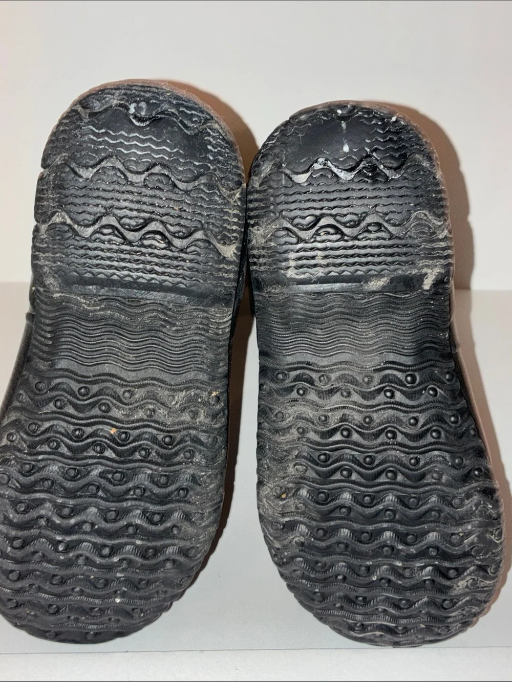 BOGS black neoprene rubber boots kids 33 2